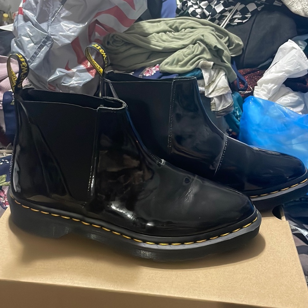 Dr Marten, Chelsea boot